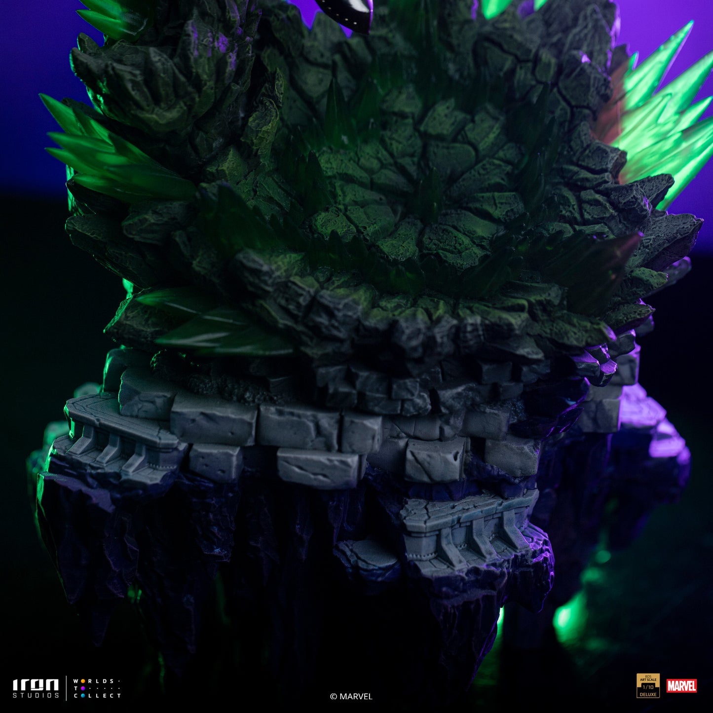 MARVEL DLX DOCTOR DOOM 1/10 SCALE STATUE