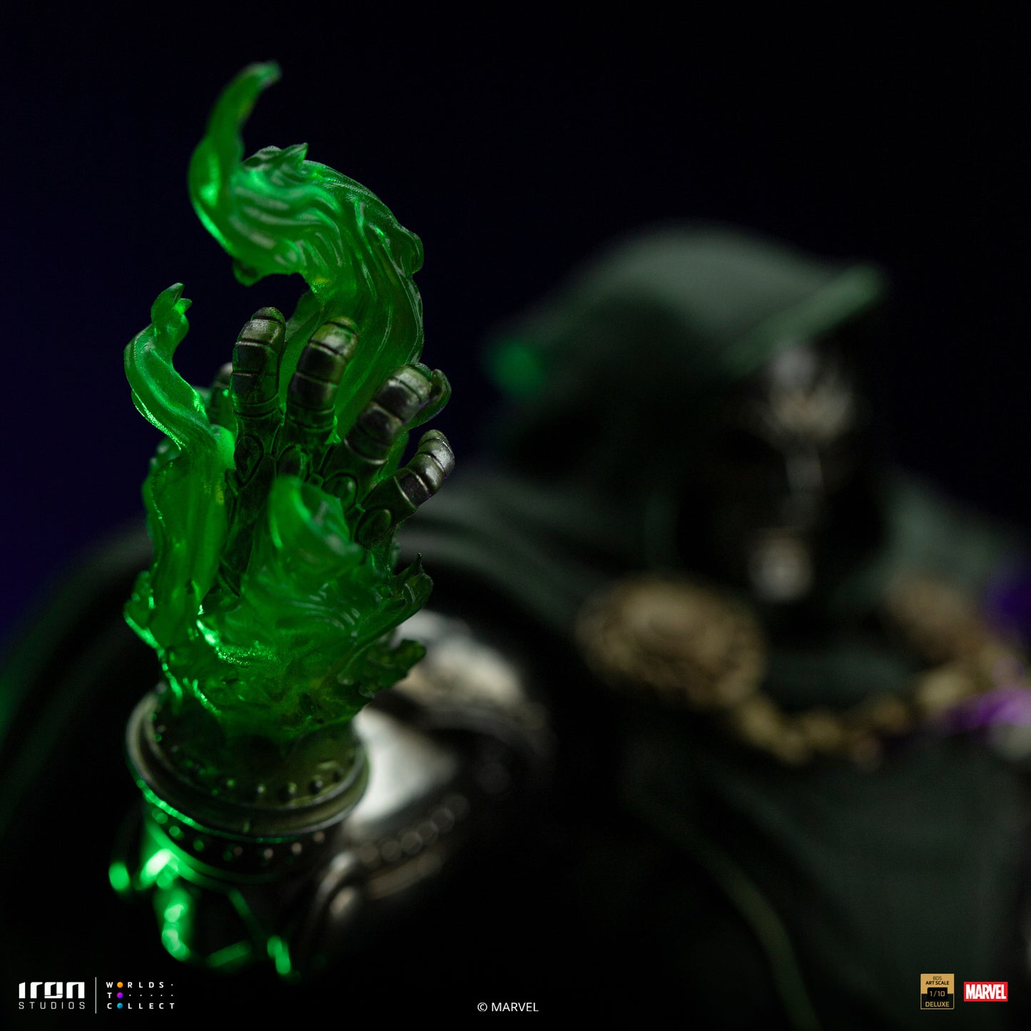 MARVEL DLX DOCTOR DOOM 1/10 SCALE STATUE